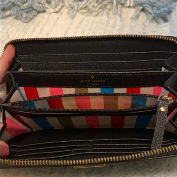 Black Kate spade zip wallet - Picture 2 of 4